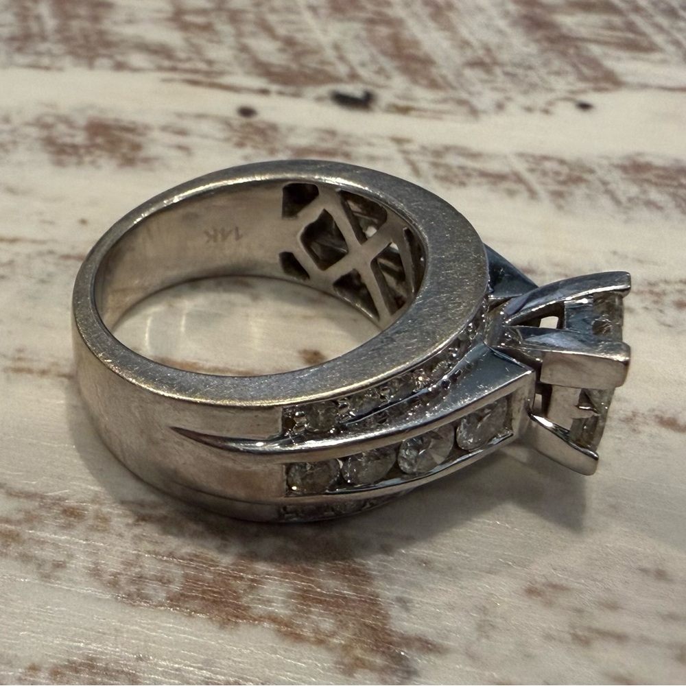 Diamond Cluster Wide Band Ring - 14 K White Gold - Picture 10 of 16